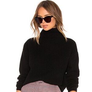 Enza Costa 100% Cashmere Cropped Turtle Neck Sweater Size Medium